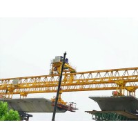 广东汕头节段拼架桥机相辅相成的组件