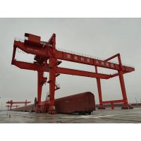 江苏泰州集装箱门机销售公司轨道式集装箱门式起重机跨度大