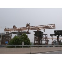 浙江嘉兴节段拼架桥机是一种用于桥梁建设的重要设备